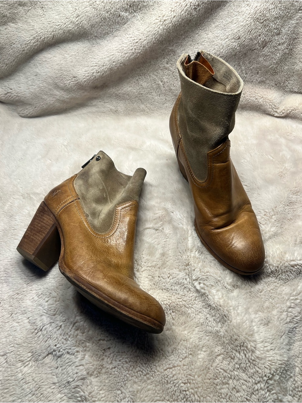 Frye Tessa Zip Booties size 7